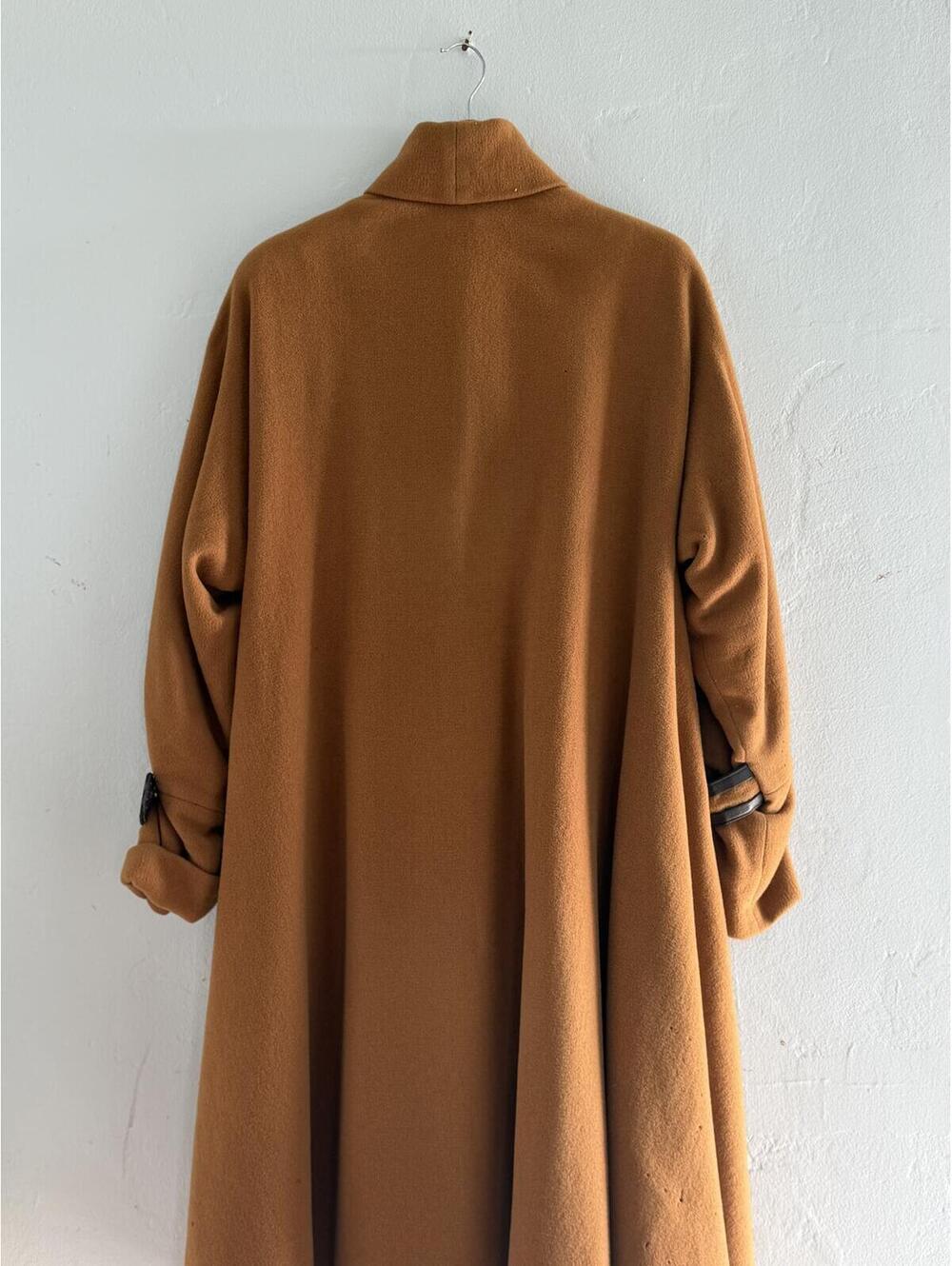 1950s Vintage Regal Caramel Double-Breasted Long Coat with Statement Cuff Detail - Picture 8 of 12